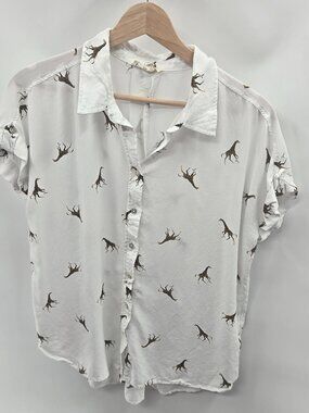 Jane & Delancey White Giraffe Rayon Short Sleeved Button Down Blouse Large